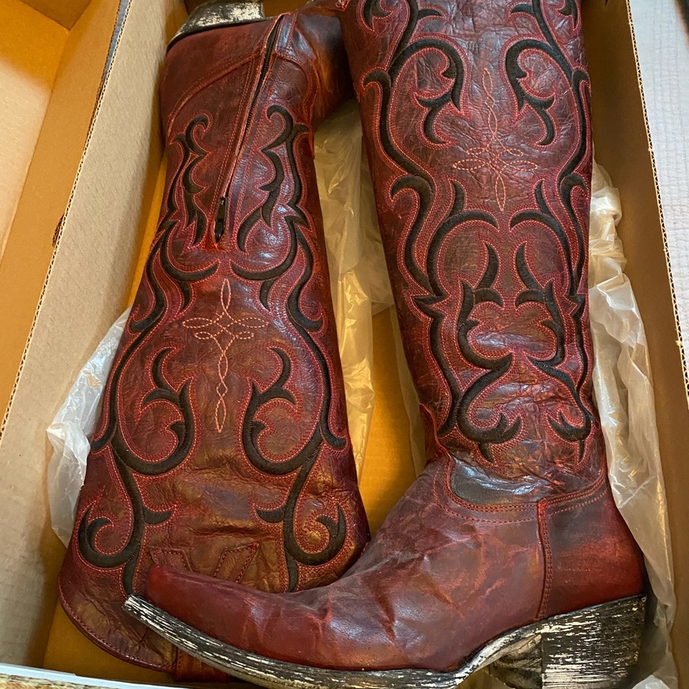 Old Gringo limited edition NIB Dolly Mayra 18” boot, size 7